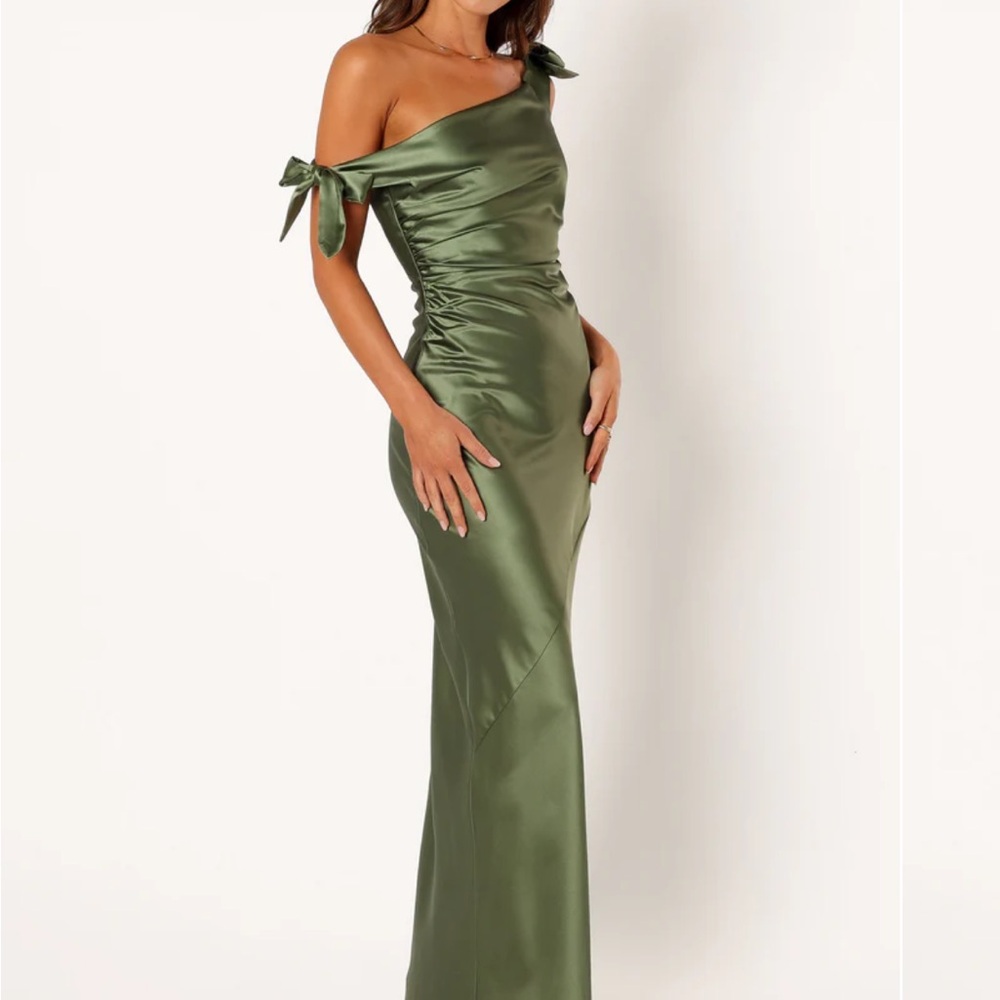 Petal & Pup Green One Shoulder Sheath Dress for Weddings